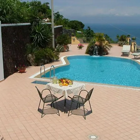 Cretaio Sleeps 4 Pool *